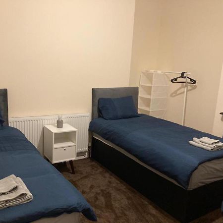 Homely 3-Bed House In Bham 15 Min From City Centre Birmingham Buitenkant foto